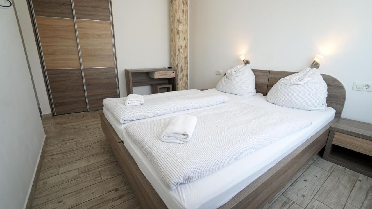 Lulic Apartament *